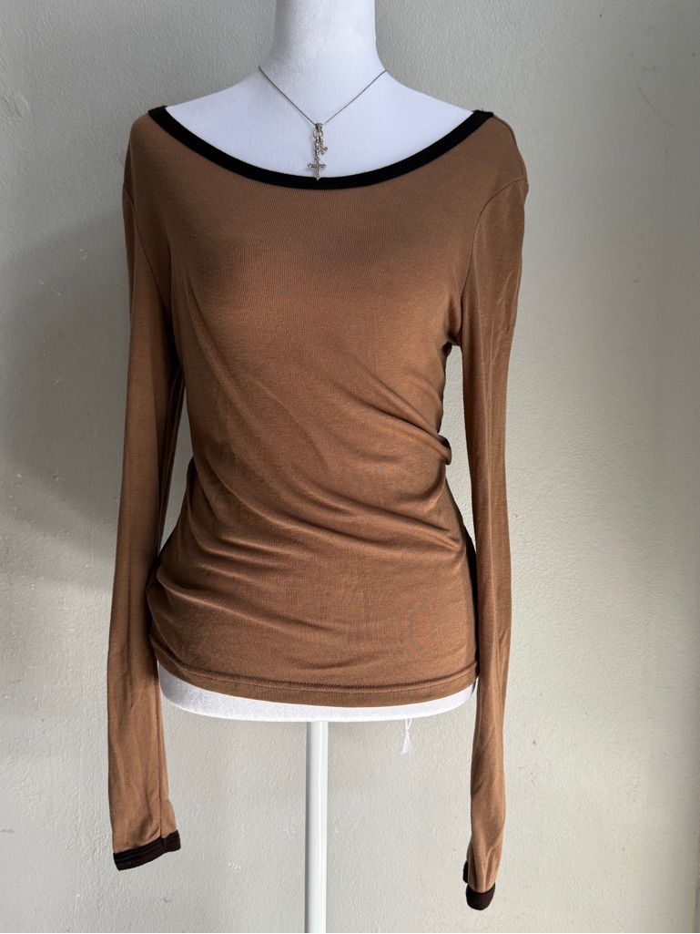 Women’s Long Sleeve Boatneck Top In Brown With Dark Brown Trim
